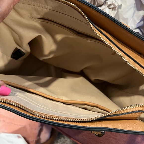 Generic bag
Like new / no stains - Picture 4 of 4